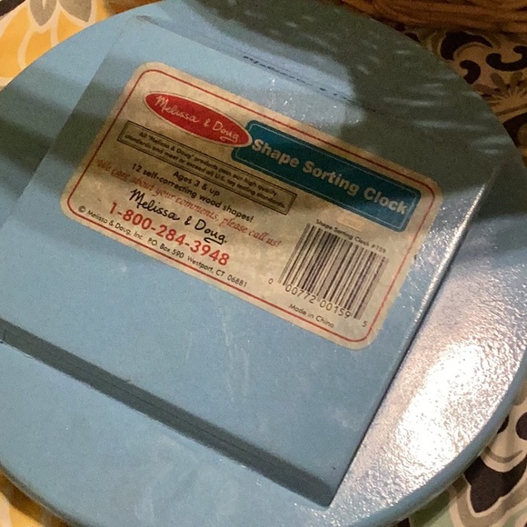 Shape sorting clock - Picture 2 of 2